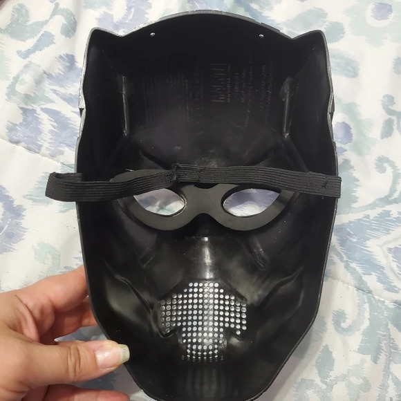 Disney Store Marvel Black Panther Mask - Picture 4 of 4